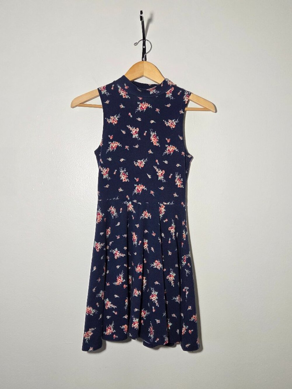 Kimchi Blue Floral Blue Mock Neck Open Back Mini Dress